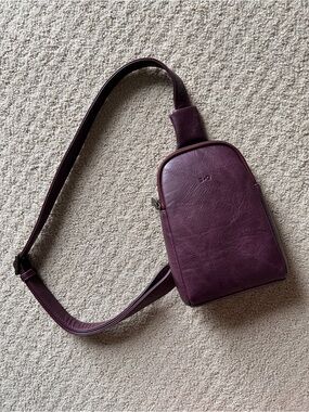 S-Q ‘Thea’ Sling Bag - Vegan Leather